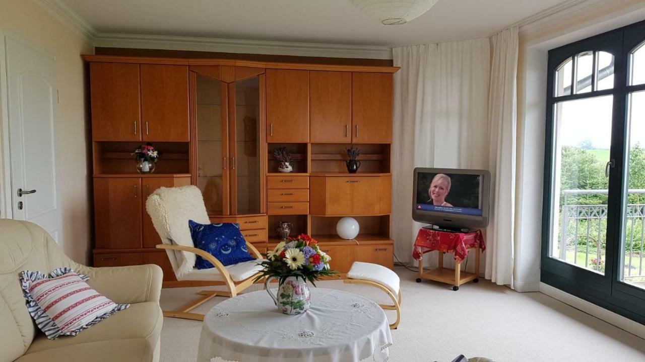 Ferienwohnung "Am Gruen" Zweedorf Ngoại thất bức ảnh